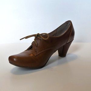 Chelsea Crew Swing Along Heel in Bourbon